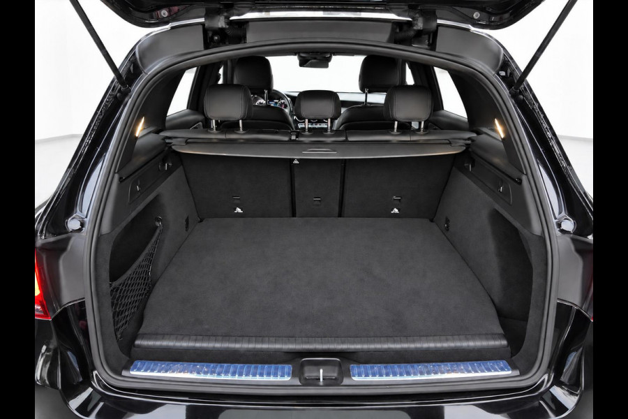 Mercedes-Benz GLC 300e 4MATIC Business Solution AMG Navigatie Apple CarPlay Android Auto 360° camera Parkeerhulp Cruise Control Full Led Stoelverwarming Elektrische achterklep Climate Control Lichtmetalen velgen