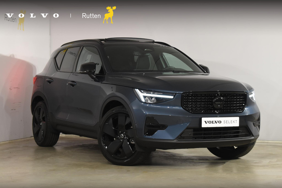 Volvo XC40 B4 211PK Plus Black Edition / Adaptive Cruise control / 360 Camera / Extra getint glas / 20'' velgen / Harman Kardon / Elektrisch verstelbare stoelen met geheugen / Stoel- en stuurverwarming / Elektrisch panorama schuifdak / Trekhaak elektrisch uitklapbaar