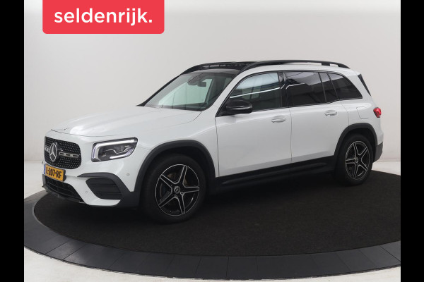 Mercedes-Benz GLB 200 Business Solution AMG | Panoramadak | Memory | Leder/alcantara | Trekhaak | Cruise control | Stoelverwarming | Camera | Park assist | Sfeerverlichting | Carplay