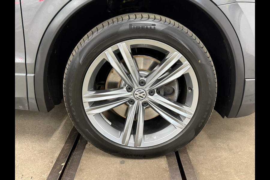 Volkswagen Tiguan 2.0 TSI 4Motion R-Line | Panorama | Keyless | LED | Elektrische Trekhaak | Winterpakket | 180pk