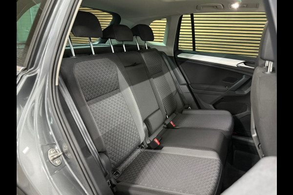 Volkswagen Tiguan 2.0 TSI 4Motion R-Line | Panorama | Keyless | LED | Elektrische Trekhaak | Winterpakket | 180pk