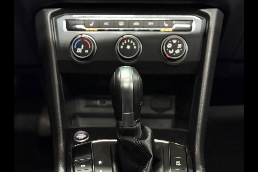 Volkswagen Tiguan 2.0 TSI 4Motion R-Line | Panorama | Keyless | LED | Elektrische Trekhaak | Winterpakket | 180pk
