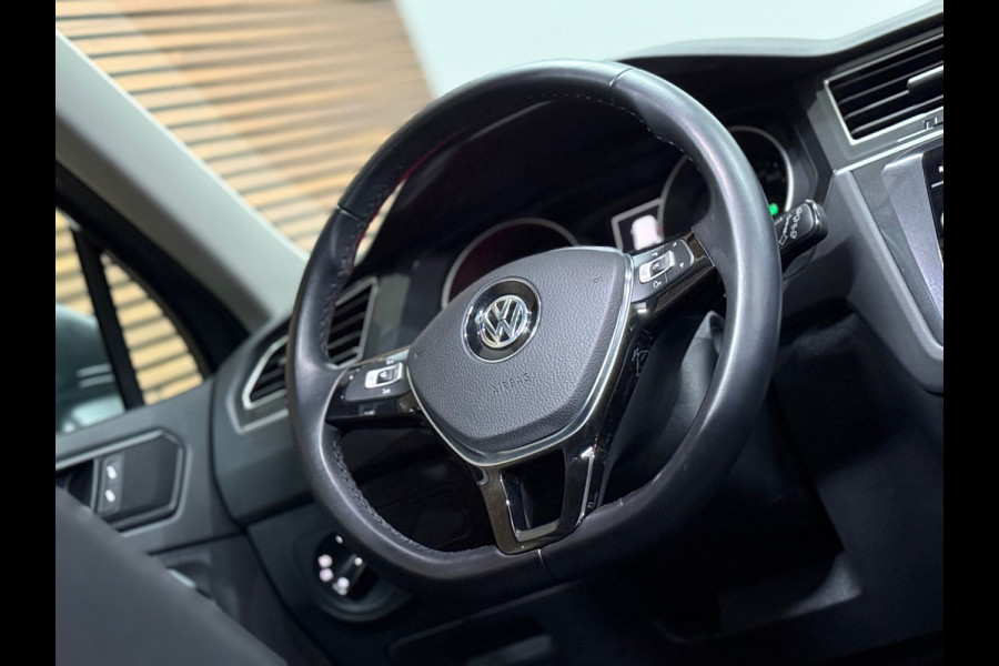 Volkswagen Tiguan 2.0 TSI 4Motion R-Line | Panorama | Keyless | LED | Elektrische Trekhaak | Winterpakket | 180pk