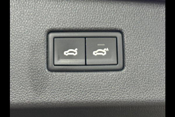 Volkswagen Tiguan 2.0 TSI 4Motion R-Line | Panorama | Keyless | LED | Elektrische Trekhaak | Winterpakket | 180pk