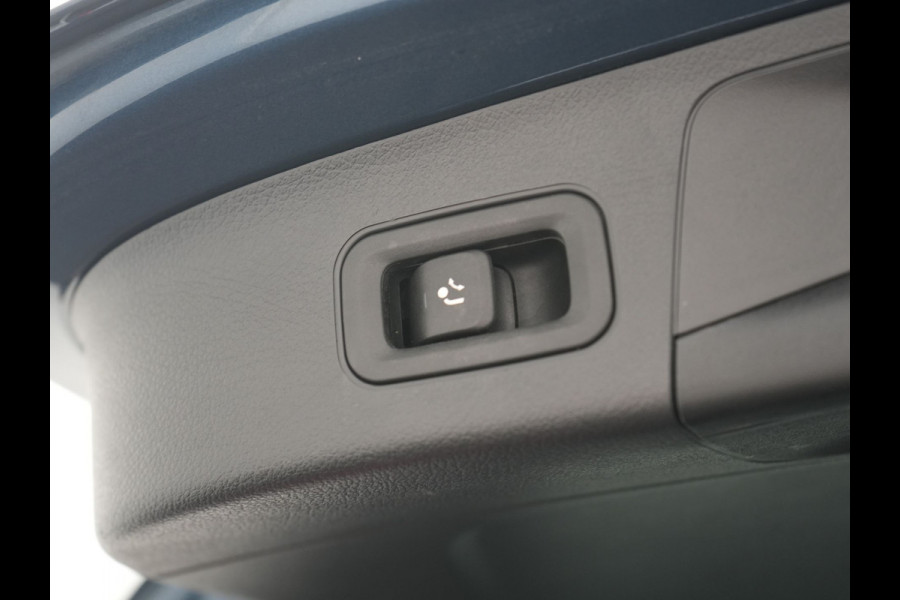 Mercedes-Benz EQA 250 Business Solution Luxury 67 kWh 190pk Dealer O.H | Trekhaak Af Fabriek | Panodak | Camera | Sportstoelen Verwarmd | Head Up | Keyless | Blis | Sfeerverlichting | DAB | Park Assist | Navigatie | 18"L.M