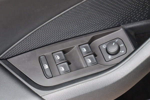 Škoda Octavia Combi 1.5 e-TSI Business Edition Org.NL digitaal dashboard Elek-a.klep