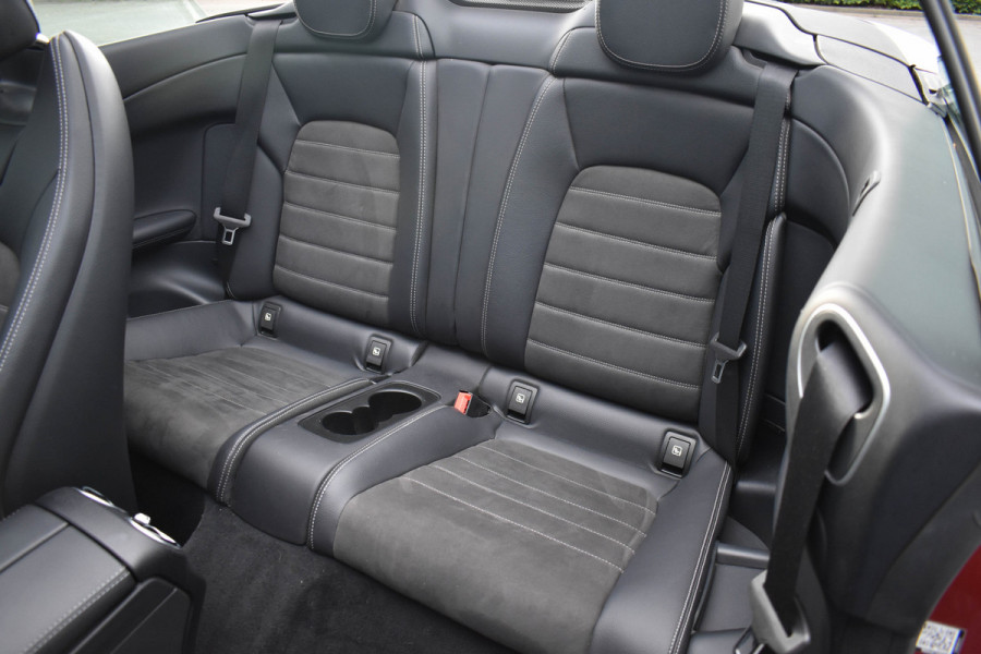 Mercedes-Benz C-Klasse Cabrio 250 AMG Line Premium Plus | Nekverwarming | Camera | Stoelverwarming