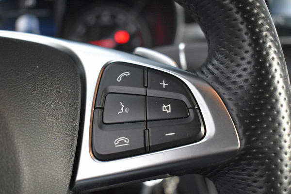 Mercedes-Benz C-Klasse Cabrio 250 AMG Line Premium Plus | Nekverwarming | Camera | Stoelverwarming