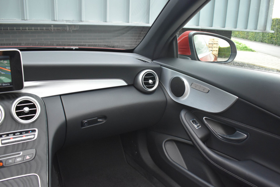 Mercedes-Benz C-Klasse Cabrio 250 AMG Line Premium Plus | Nekverwarming | Camera | Stoelverwarming