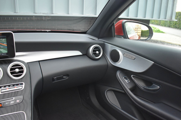 Mercedes-Benz C-Klasse Cabrio 250 AMG Line Premium Plus | Nekverwarming | Camera | Stoelverwarming