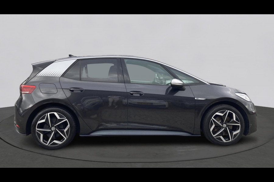 Volkswagen ID.3 First Plus 58 kWh 204pk | Camera | IQ light | Stoelverwarming | Acc