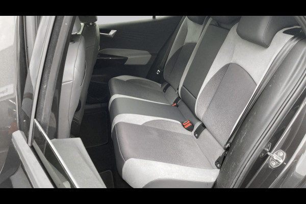 Volkswagen ID.3 First Plus 58 kWh 204pk | Camera | IQ light | Stoelverwarming | Acc