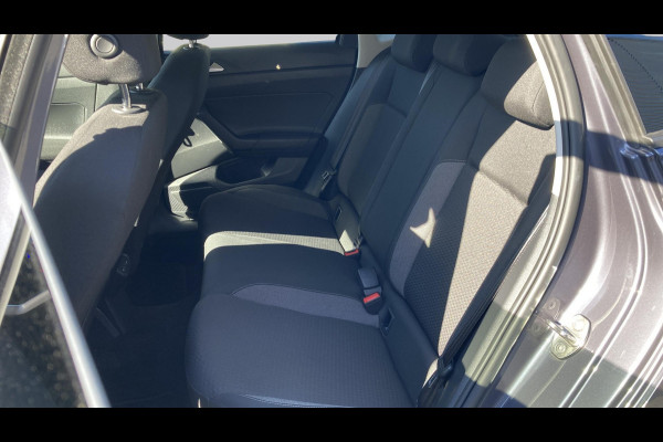 Volkswagen Polo 1.0 TSI 95pk Life Business | Stoelverwarming | Camera | Carplay | Led