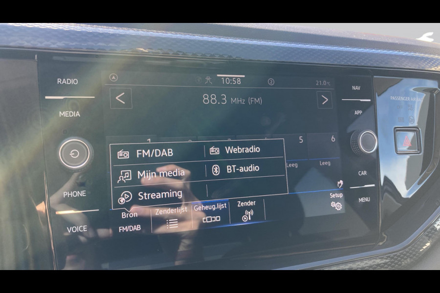 Volkswagen Polo 1.0 TSI 95pk Life Business | Stoelverwarming | Camera | Carplay | Led