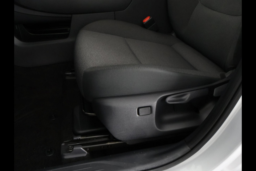 Lexus LBX 1.5 Business Line Bi-Tone 2WD | Dodehoek detectie | Stuur- & Stoelverwarming | Navigatie | Parkeersensoren