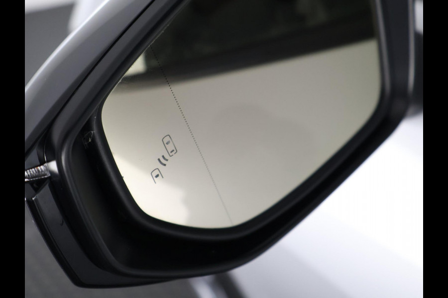 Lexus LBX 1.5 Business Line Bi-Tone 2WD | Dodehoek detectie | Stuur- & Stoelverwarming | Navigatie | Parkeersensoren