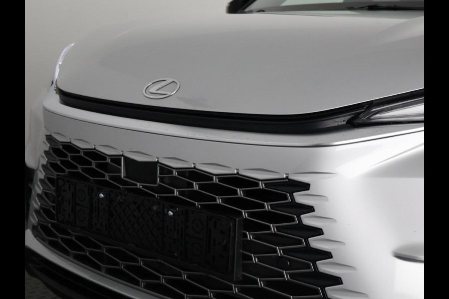 Lexus LBX 1.5 Business Line Bi-Tone 2WD | Dodehoek detectie | Stuur- & Stoelverwarming | Navigatie | Parkeersensoren