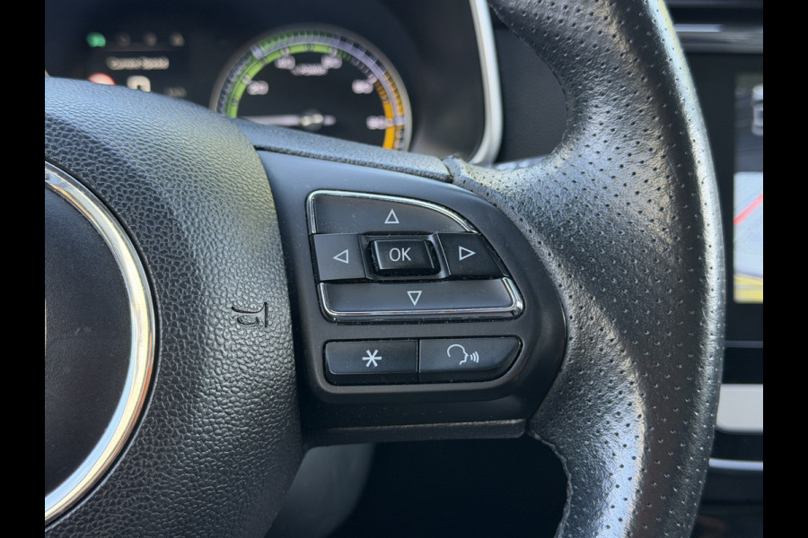 MG Mg Zs BWJ 12-2020 | EV 150PK Luxury 45 kWh SOH 91,7% | LEER | PANO DAK | STOELVERW | NAVI | CLIMA | CARPLAY | PDC | AD CRUISE |