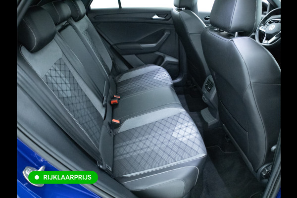 Volkswagen T-Roc 1.5 TSI R-Line Black Style | Panoramadak | Camera | Afn Trekhaak | IQ-Light | Beats audio | Travel assist | Stoel- & stuurverwarming, Apple Carplay/Android auto, Camera, Afn. trekhaak, Elec. klep
