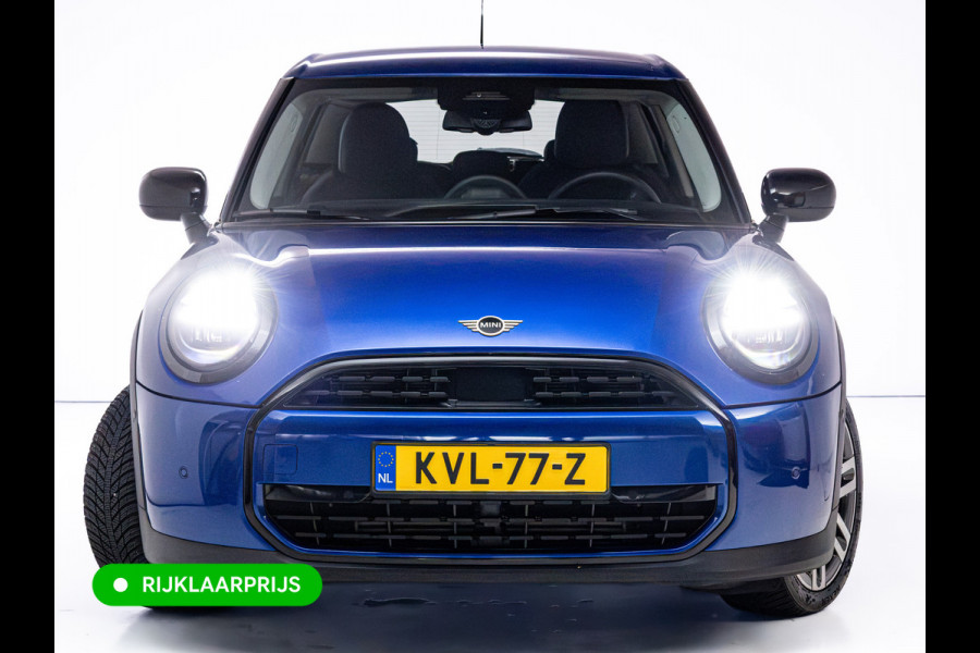 MINI 5-deurs 1.5 Cooper C Black 5 drs. | Stoel- & Stuurverw. | Leer | Cruise | Camera | Navigatie | App. connect | 17"LMV | All season banden, Draadloze tel. lader, Led, DAB