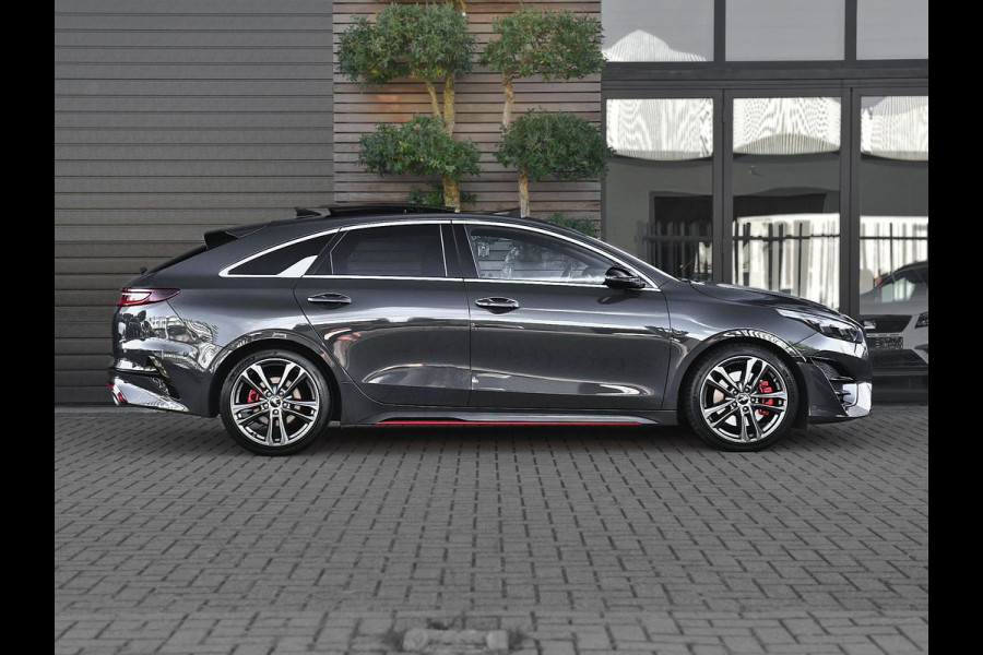 Kia ProCeed 1.6 T-GDI GT ACC Panoramadak Alcantara Navi Stoelverwarming