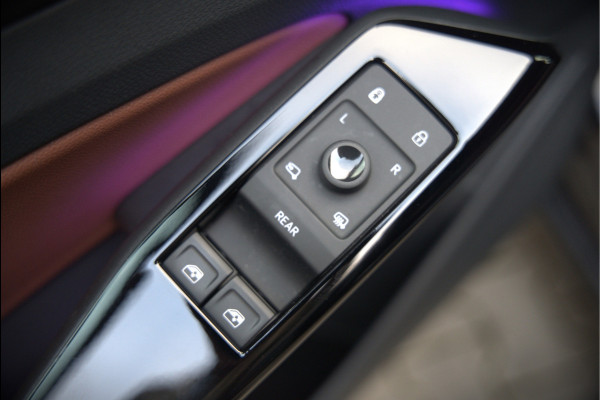 Volkswagen ID.4 First 77 kWh | Stoelverwarming | Stuurverwarming | Adaptive Cruise Control | Navigatie | Apple Carplay | Keyless | Camera | Parkeersensoren | NAP | BTW | SOH 92,01%
