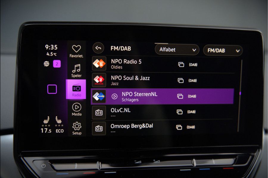 Volkswagen ID.4 First 77 kWh | Stoelverwarming | Stuurverwarming | Adaptive Cruise Control | Navigatie | Apple Carplay | Keyless | Camera | Parkeersensoren | NAP | BTW | SOH 92,01%
