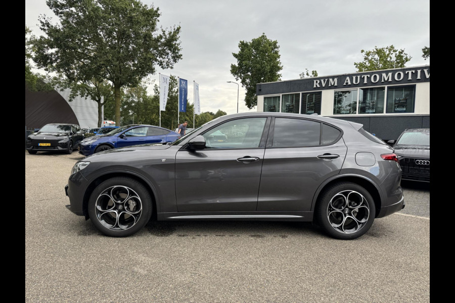 Alfa Romeo Stelvio 2.2 JTD AWD Veloce Automaat | VAN: € 34.900- VOOR: € 32.877,- UW HERFSTVOORDEEL: € 2.023,- | CAMERA| STOEL + STUURVERWARMING + MEMORY| KEY LESS ENTRY | LEDER | ADAPT. CRUISE CONTROL | 12 MND BOVAG GARANTIE