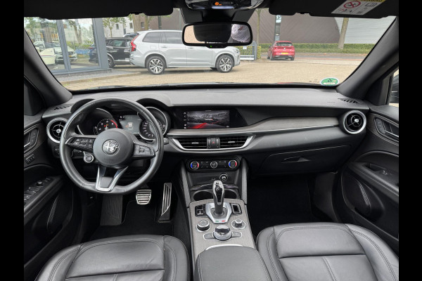 Alfa Romeo Stelvio 2.2 JTD AWD Veloce Automaat | VAN: € 34.900- VOOR: € 32.877,- UW HERFSTVOORDEEL: € 2.023,- | CAMERA| STOEL + STUURVERWARMING + MEMORY| KEY LESS ENTRY | LEDER | ADAPT. CRUISE CONTROL | 12 MND BOVAG GARANTIE