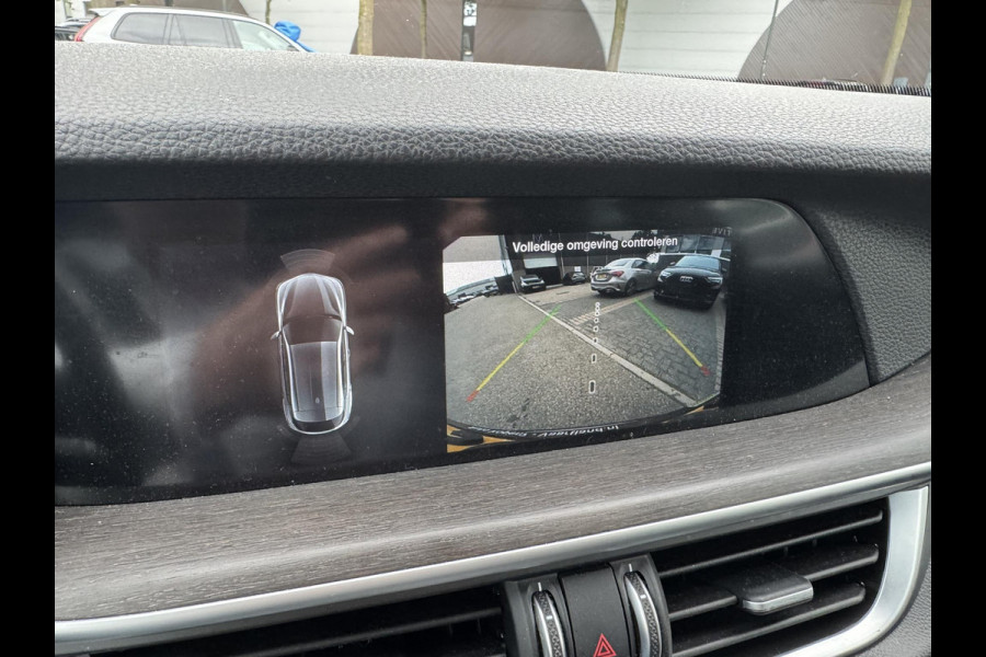 Alfa Romeo Stelvio 2.2 JTD AWD Veloce Automaat | VAN: € 34.900- VOOR: € 32.877,- UW HERFSTVOORDEEL: € 2.023,- | CAMERA| STOEL + STUURVERWARMING + MEMORY| KEY LESS ENTRY | LEDER | ADAPT. CRUISE CONTROL | 12 MND BOVAG GARANTIE