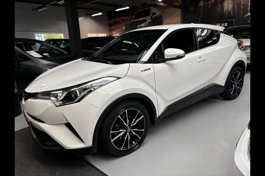 Toyota C-HR 1.8 Hybrid Executive / Camera / Stoelverwarming
