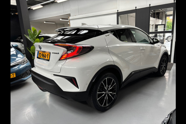 Toyota C-HR 1.8 Hybrid Executive / Camera / Stoelverwarming