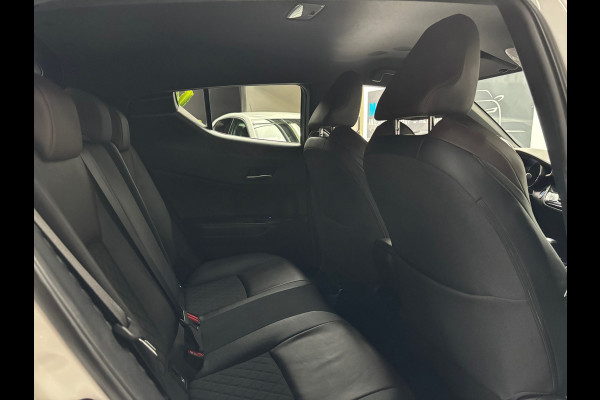 Toyota C-HR 1.8 Hybrid Executive / Camera / Stoelverwarming