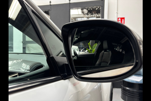 Toyota C-HR 1.8 Hybrid Executive / Camera / Stoelverwarming