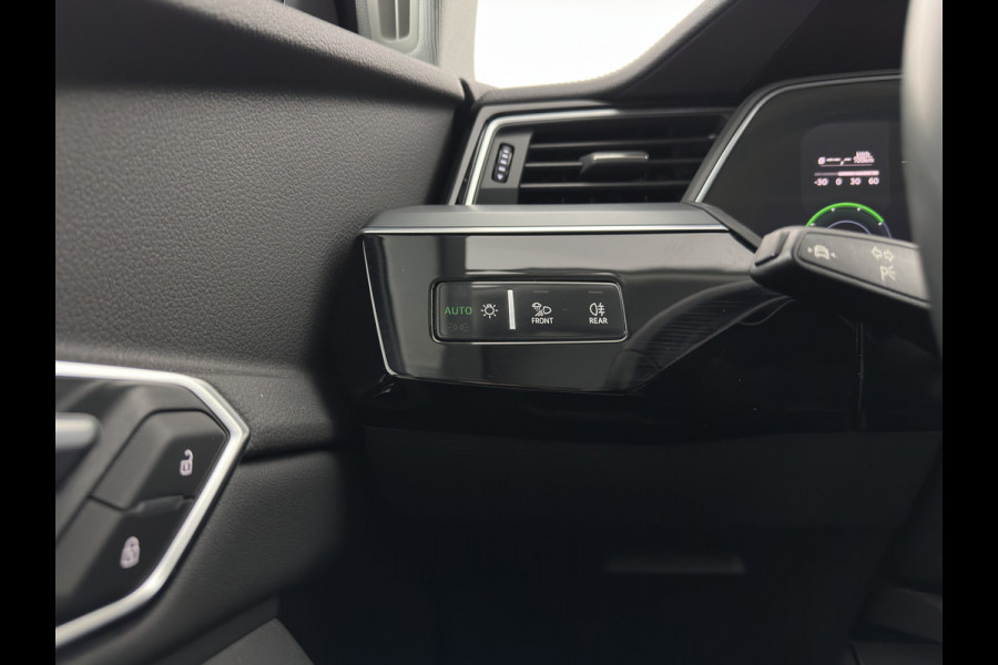 Audi e-tron Sportback 55 Quattro Business Edition Plus 95 kWh [3-Fase-11kW] {SoH-94%} Aut. *HEATPUMP | PANO | LEATHER | ADAPTIVE-CRUISE | MEMORY-PACK | FULL-LED | DIGI-COCKPIT | KEYLESS | CAMERA | PRIVACY-GLASS | HEATED-COMFORTSEATS | DAB+ | 21''ALU*