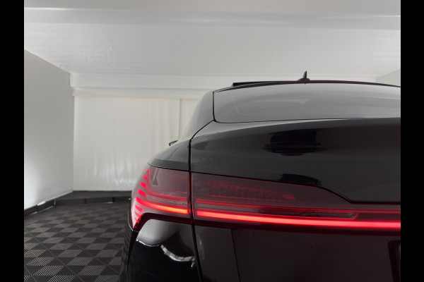 Audi e-tron Sportback 55 Quattro Business Edition Plus 95 kWh [3-Fase-11kW] {SoH-94%} Aut. *HEATPUMP | PANO | LEATHER | ADAPTIVE-CRUISE | MEMORY-PACK | FULL-LED | DIGI-COCKPIT | KEYLESS | CAMERA | PRIVACY-GLASS | HEATED-COMFORTSEATS | DAB+ | 21''ALU*