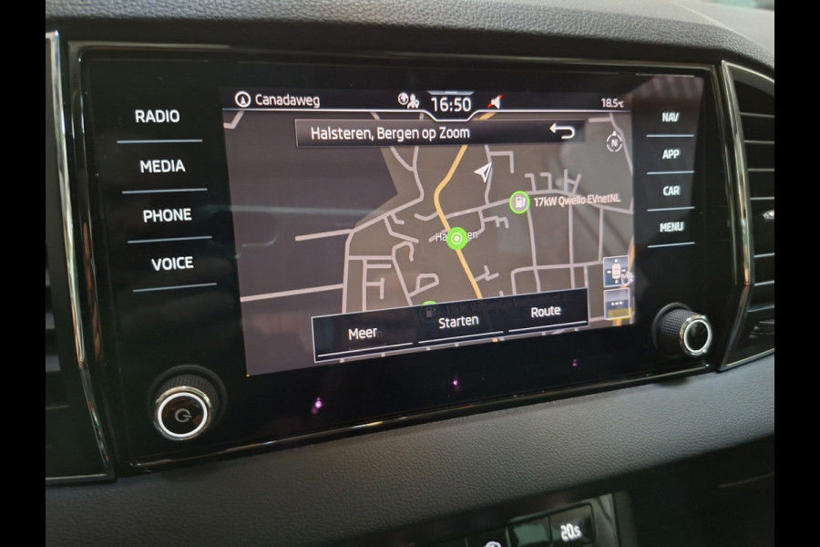 Škoda Karoq 1.0 TSI Ambition * Panoramadak * Camera * Adaptieve Cruise Control *