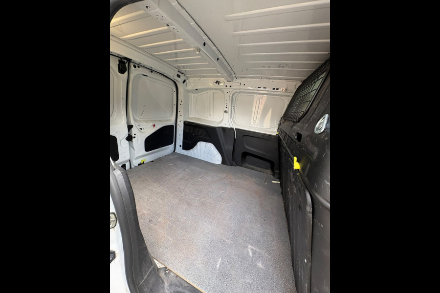 Citroën Berlingo 1.2 PureTech Benzine AUTOMAAT !