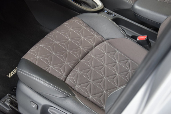 Toyota Yaris Cross 1.5 Hybrid Adventure Bi-Tone Hud Navi|Panoramadak|Garantie|Dealer Onderhouden