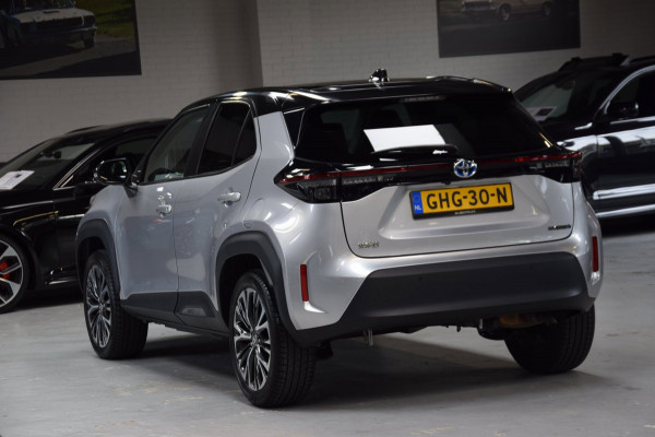 Toyota Yaris Cross 1.5 Hybrid Adventure Bi-Tone Hud Navi|Panoramadak|Garantie|Dealer Onderhouden