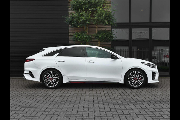 Kia ProCeed 1.6 T-GDI GT Line Panoramadak Alcantara Camera Navi