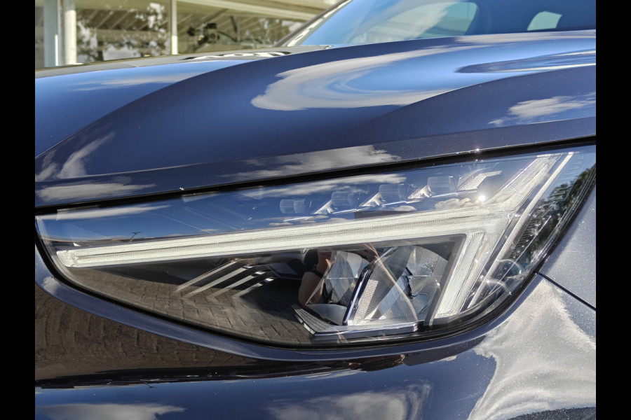 Volvo XC40 B4 198PK Plus Dark | BIIS | Trekhaak | H&K | Camera Achter | PDC V+A | ACC |