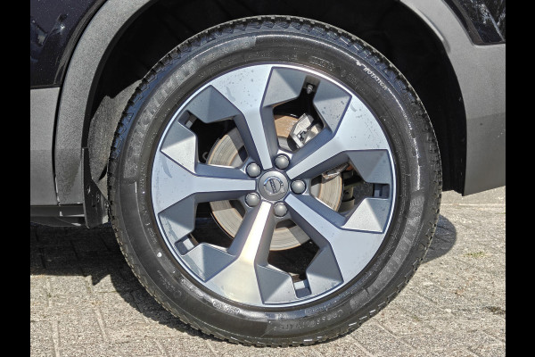 Volvo XC40 B4 198PK Plus Dark | BIIS | Trekhaak | H&K | Camera Achter | PDC V+A | ACC |