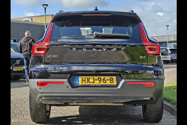 Volvo XC40 B4 198PK Plus Dark | BIIS | Trekhaak | H&K | Camera Achter | PDC V+A | ACC |