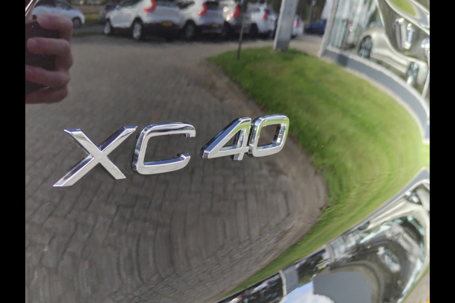 Volvo XC40 B4 198PK Plus Dark | BIIS | Trekhaak | H&K | Camera Achter | PDC V+A | ACC |