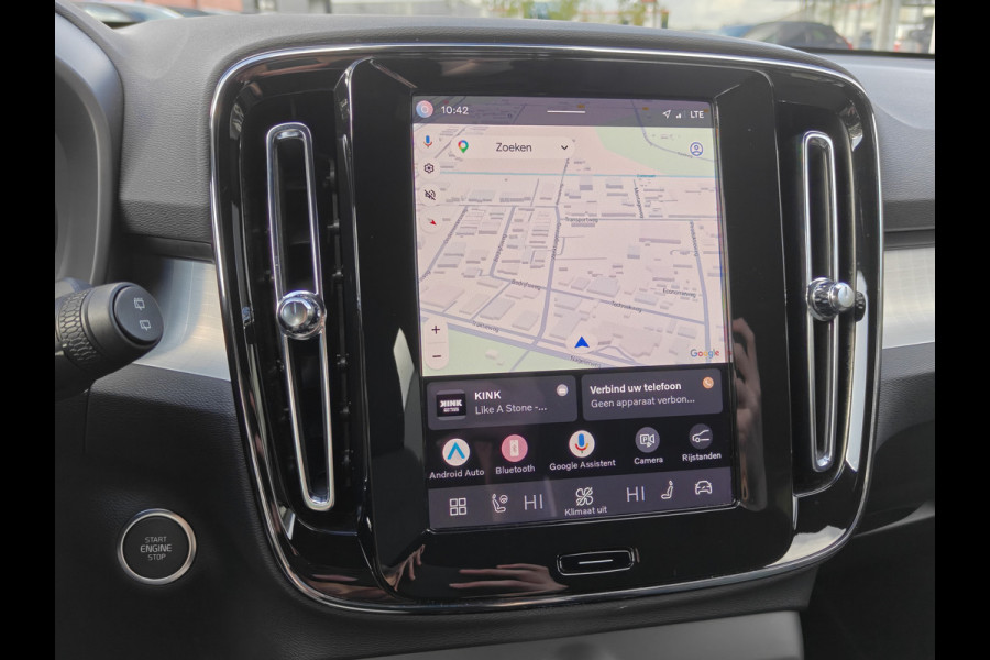 Volvo XC40 B4 198PK Plus Dark | BIIS | Trekhaak | H&K | Camera Achter | PDC V+A | ACC |