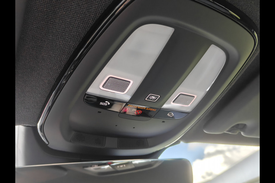 Volvo XC40 B4 198PK Plus Dark | BIIS | Trekhaak | H&K | Camera Achter | PDC V+A | ACC |