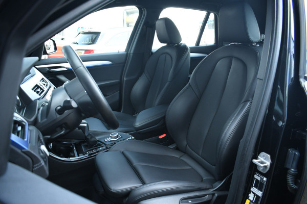 BMW X1 xDrive25e 220pk M-Sport 19inch Leder Stuurverw LED El-klep DAB BTW-auto!