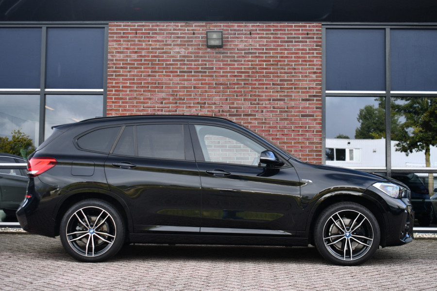 BMW X1 xDrive25e 220pk M-Sport 19inch Leder Stuurverw LED El-klep DAB BTW-auto!