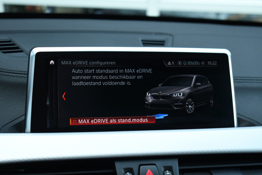 BMW X1 xDrive25e 220pk M-Sport 19inch Leder Stuurverw LED El-klep DAB BTW-auto!
